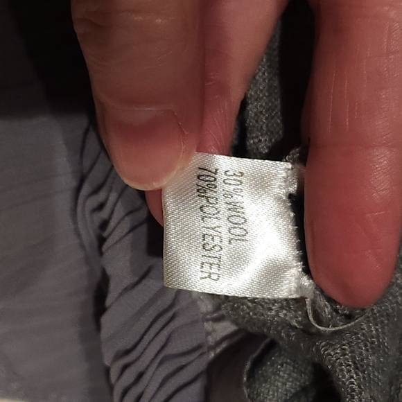 Valentino tshirt couture, wool blend dress. 3/4 sleeve. Preloved. Size 40 UK - Picture 6 of 11